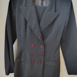 All That Jazz Gray Pinstripe Women's Regular Pant Suit 2 Piece Set Size 3/4